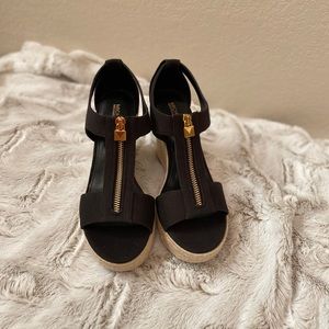 MICHAEL Michael Kors Janet Wedge